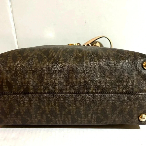 Michael Kors MK signature print canvas hobo handbag - Picture 3 of 10